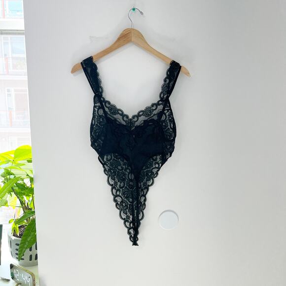 Victoria's Secret Vintage Black Lace Lingerie Bodysuit Size Medium - Picture 1 of 6